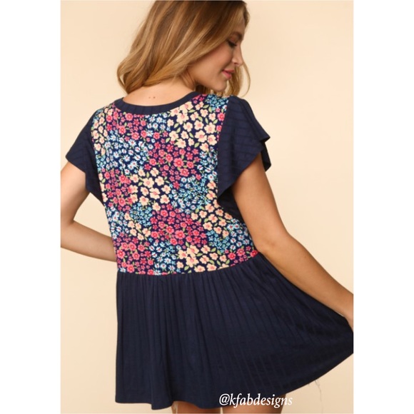 LAST 2! Boho Soft Textured Knit Floral Color Block Flutter Sleeve Top! - Picture 5 of 6
